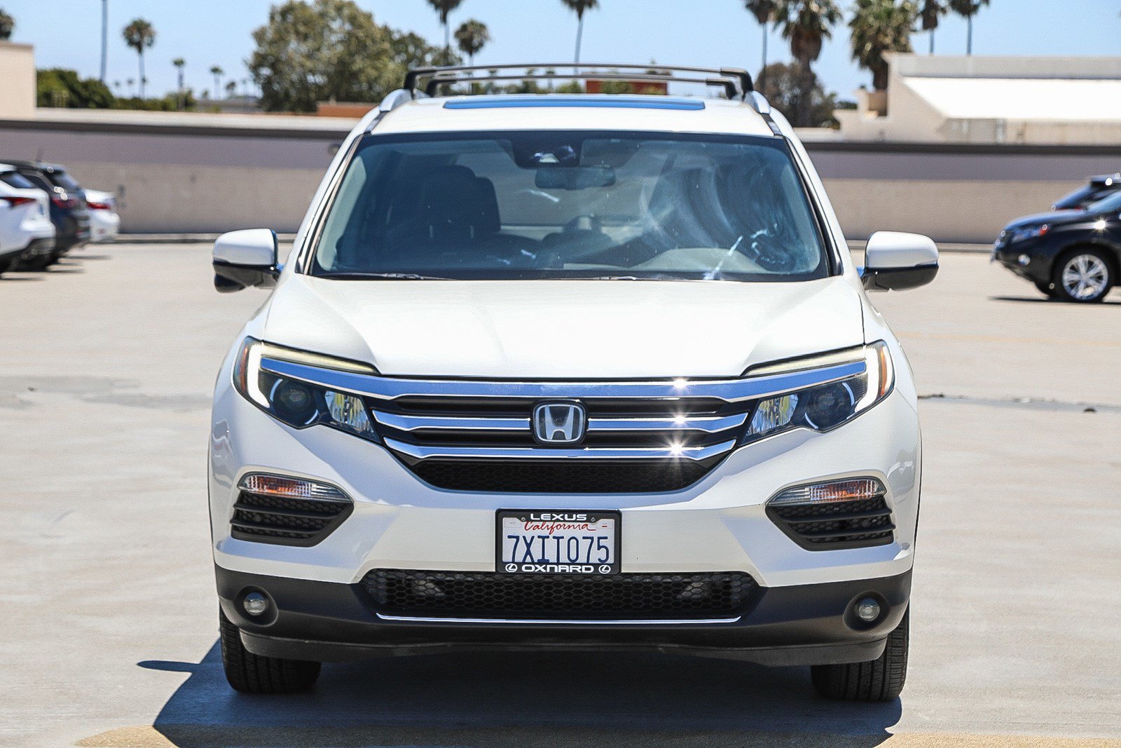 Used 2017 Honda Pilot Touring image 2