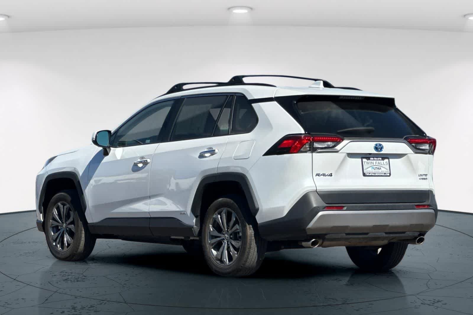 Used 2024 Toyota RAV4 Limited w/ Advanced Technology Package AWD/4WD image 8