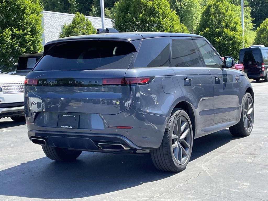 Used 2024 Land Rover Range Rover Sport Dynamic SE AWD/4WD image 4