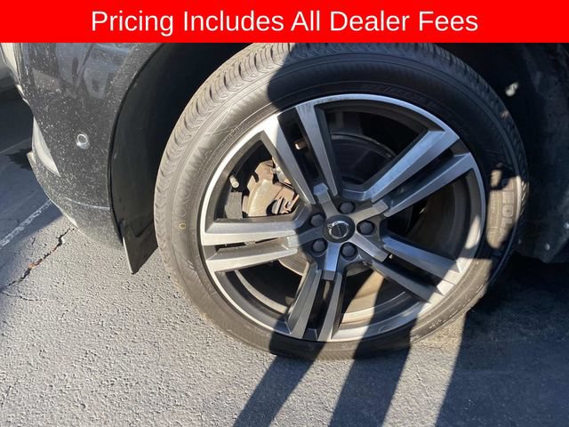 Used 2018 Volvo XC60 T5 Momentum w/ Vision Package AWD/4WD image 2