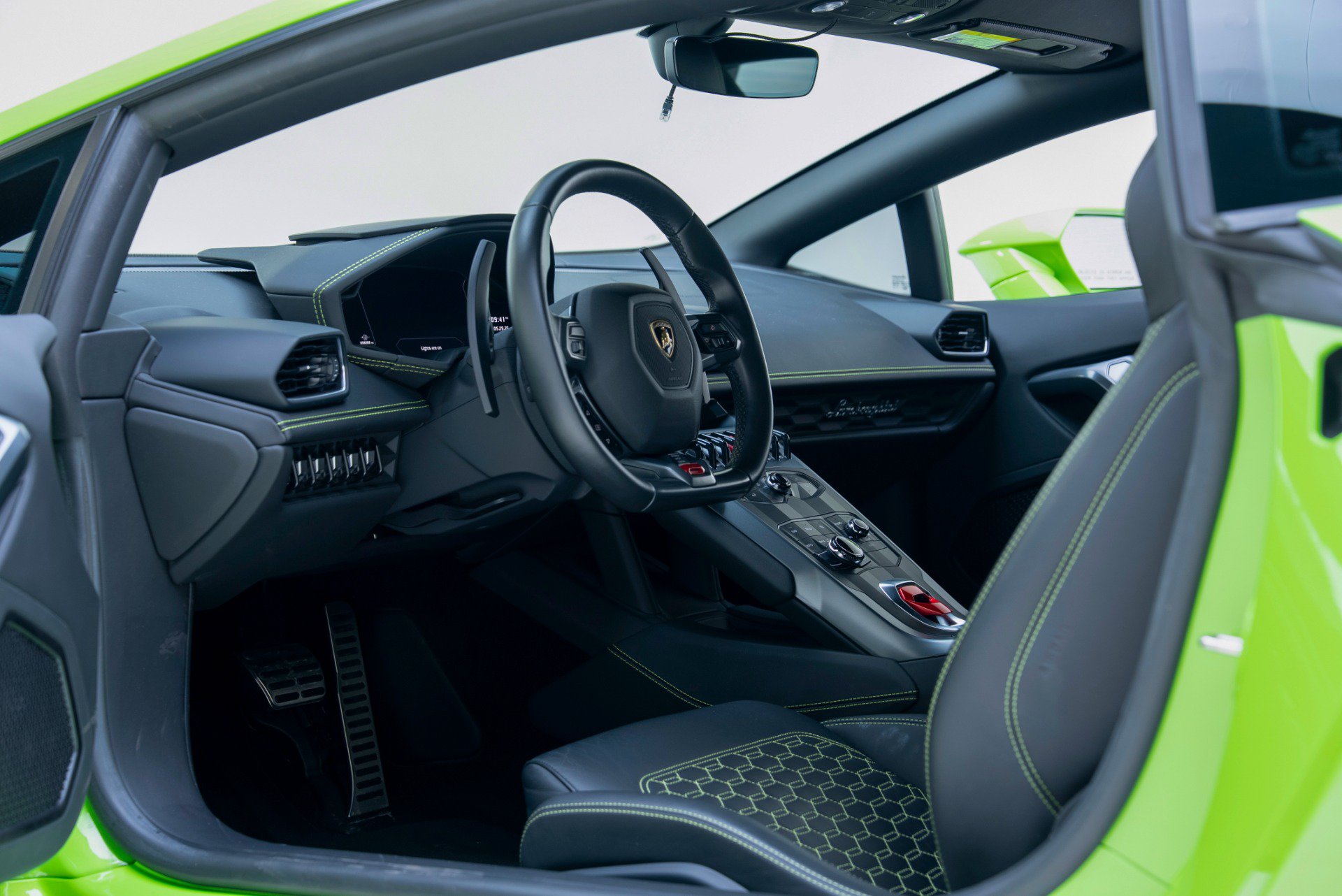 Used 2019 Lamborghini Huracan LP 580-2 RWD image 48