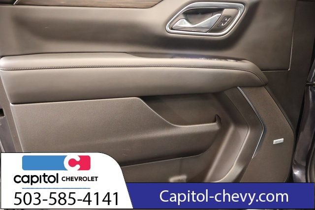 Used 2024 Chevrolet Suburban LT w/ Luxury Package AWD/4WD image 11
