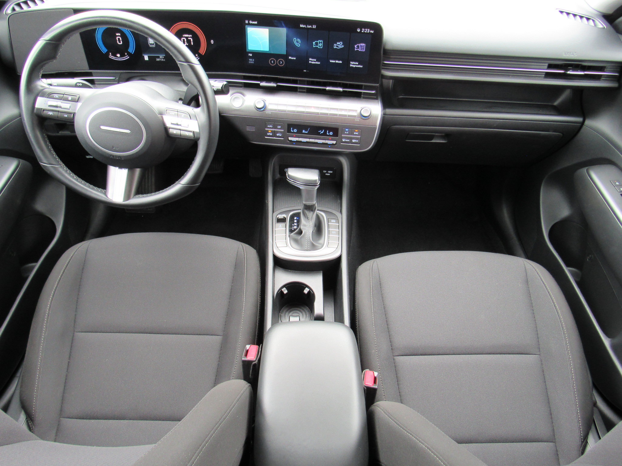 Used 2025 Hyundai Kona SEL AWD/4WD image 36