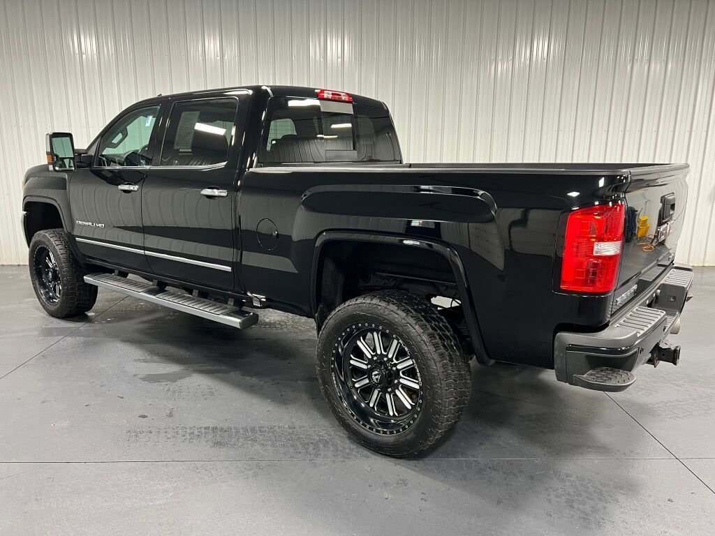 Used 2019 GMC Sierra 2500 Denali w/ Duramax Plus Package image 22