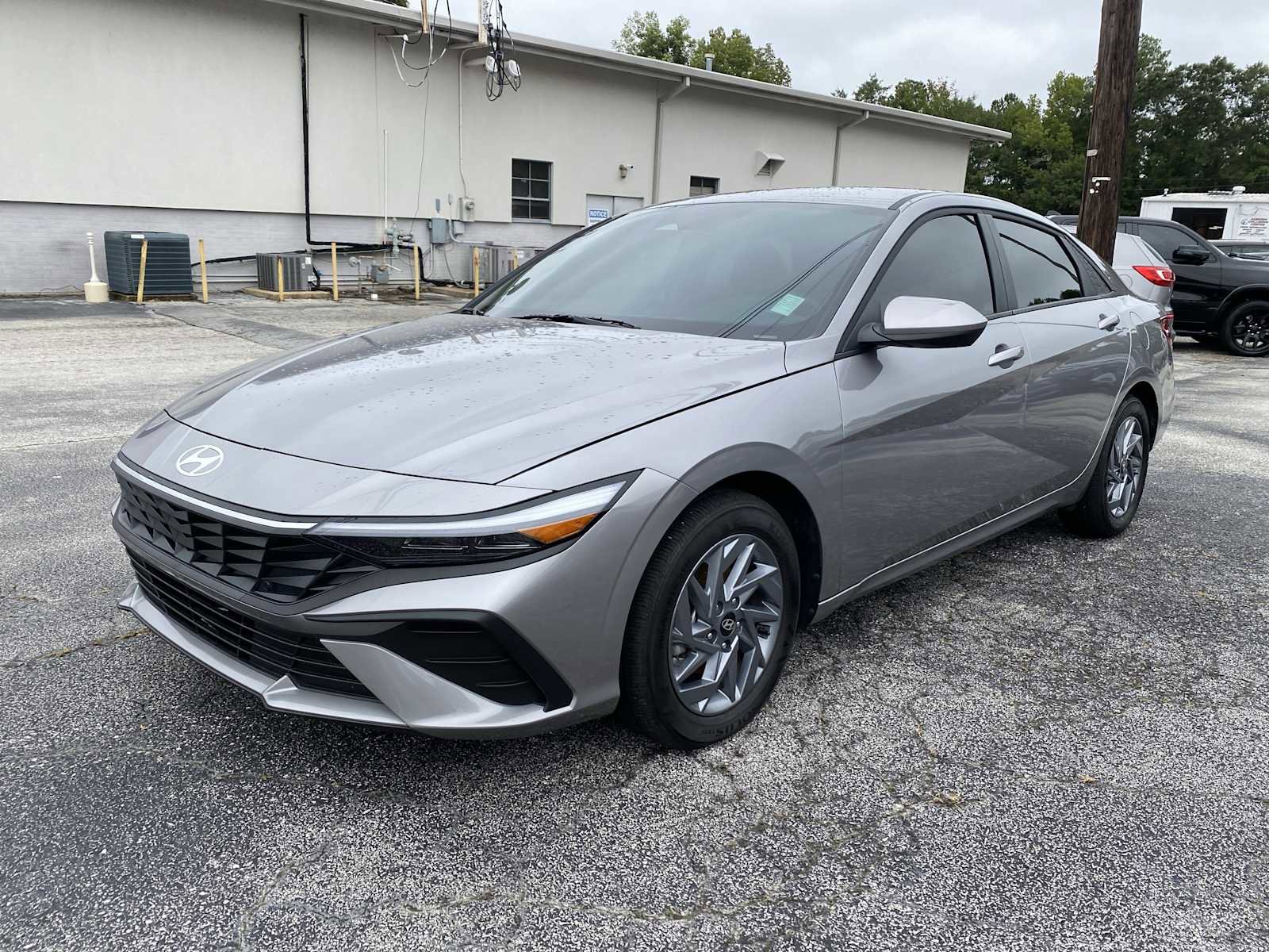 Certified 2025 Hyundai Elantra Blue image 5