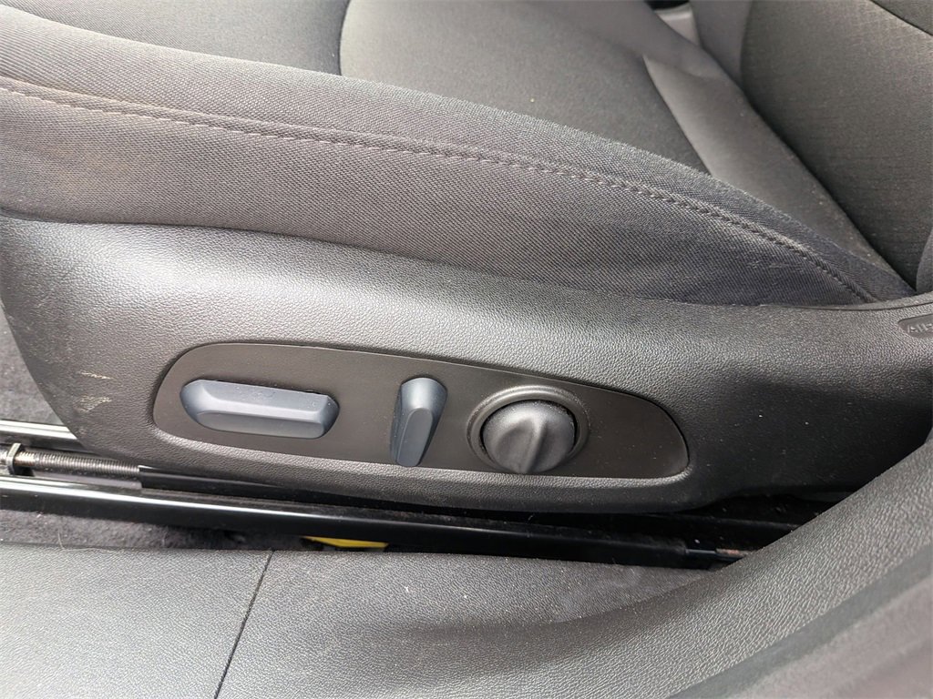 Used 2024 Chevrolet Malibu LT image 14