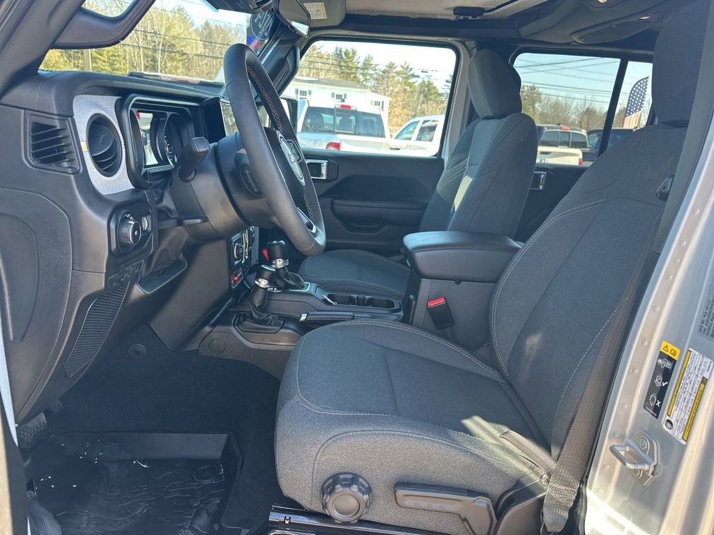 Used 2024 Jeep Wrangler Willys image 13