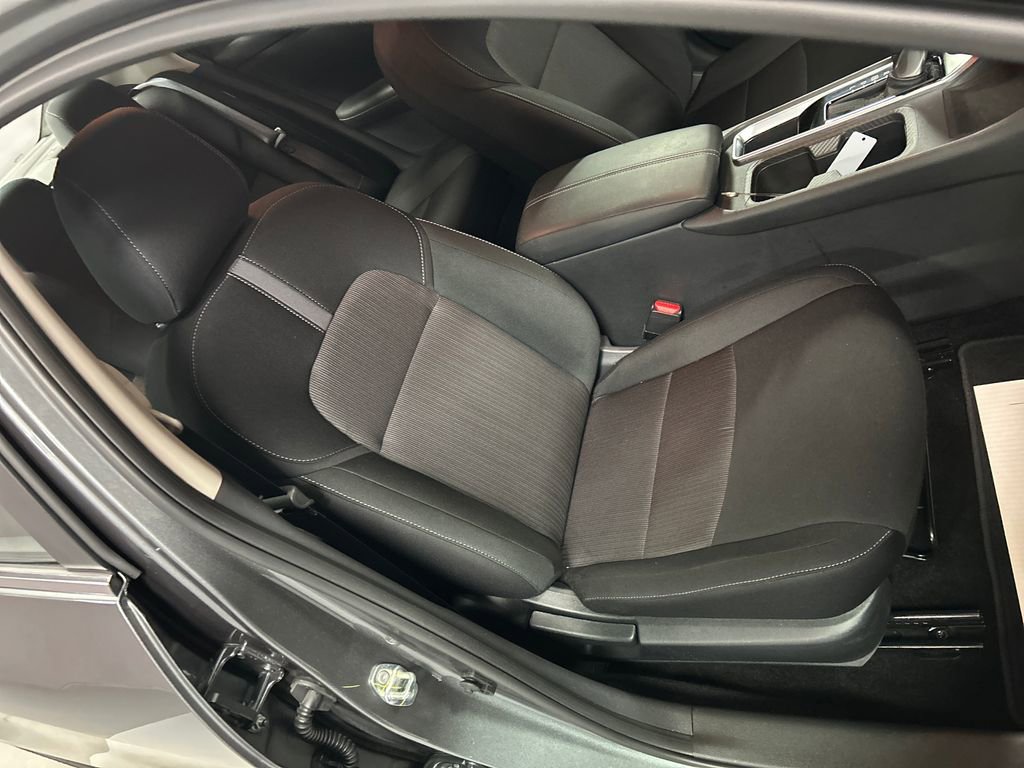 Used 2025 Nissan Sentra SV image 23