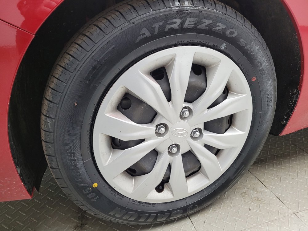 Used 2021 Hyundai Accent SE image 31