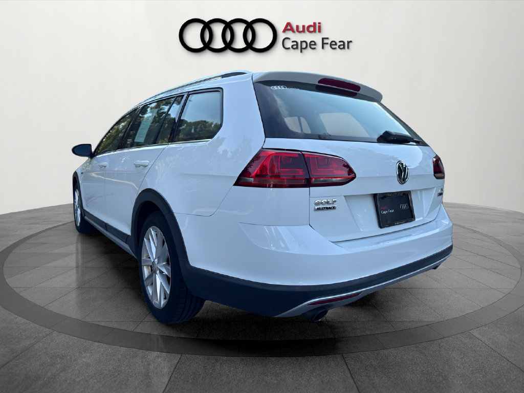 Used 2017 Volkswagen Golf Alltrack S AWD/4WD image 4