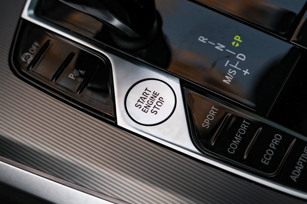 Used 2021 BMW X5 xDrive40i w/ Premium Package image 21