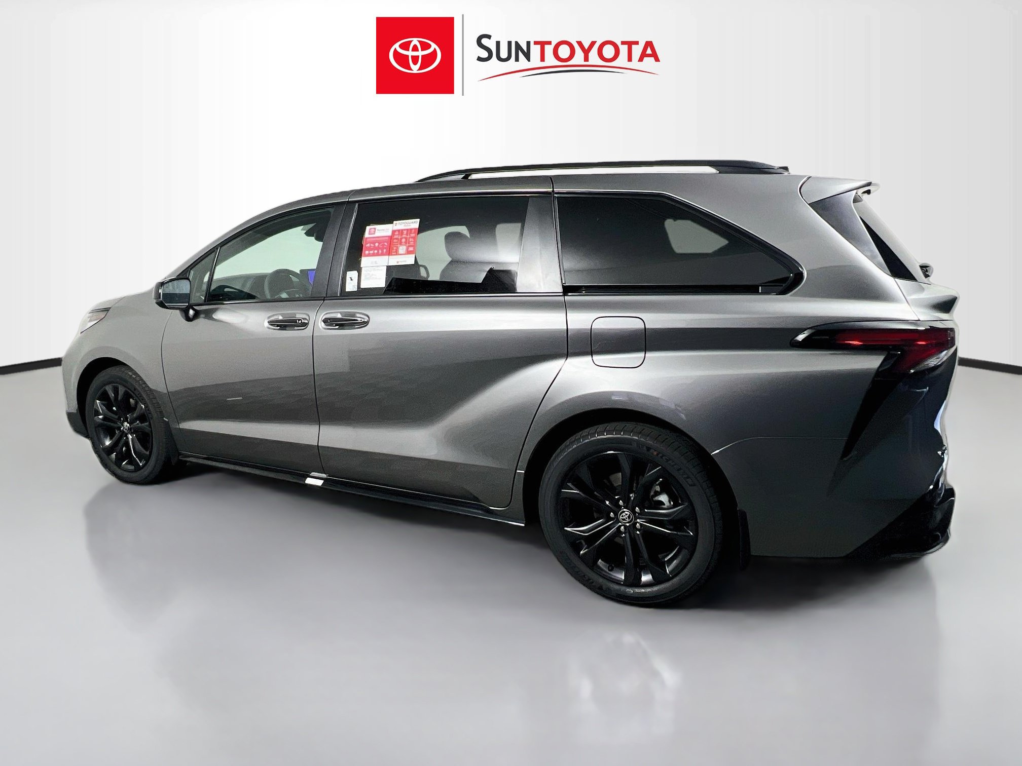 New 2026 Toyota Sienna XSE FWD image 6