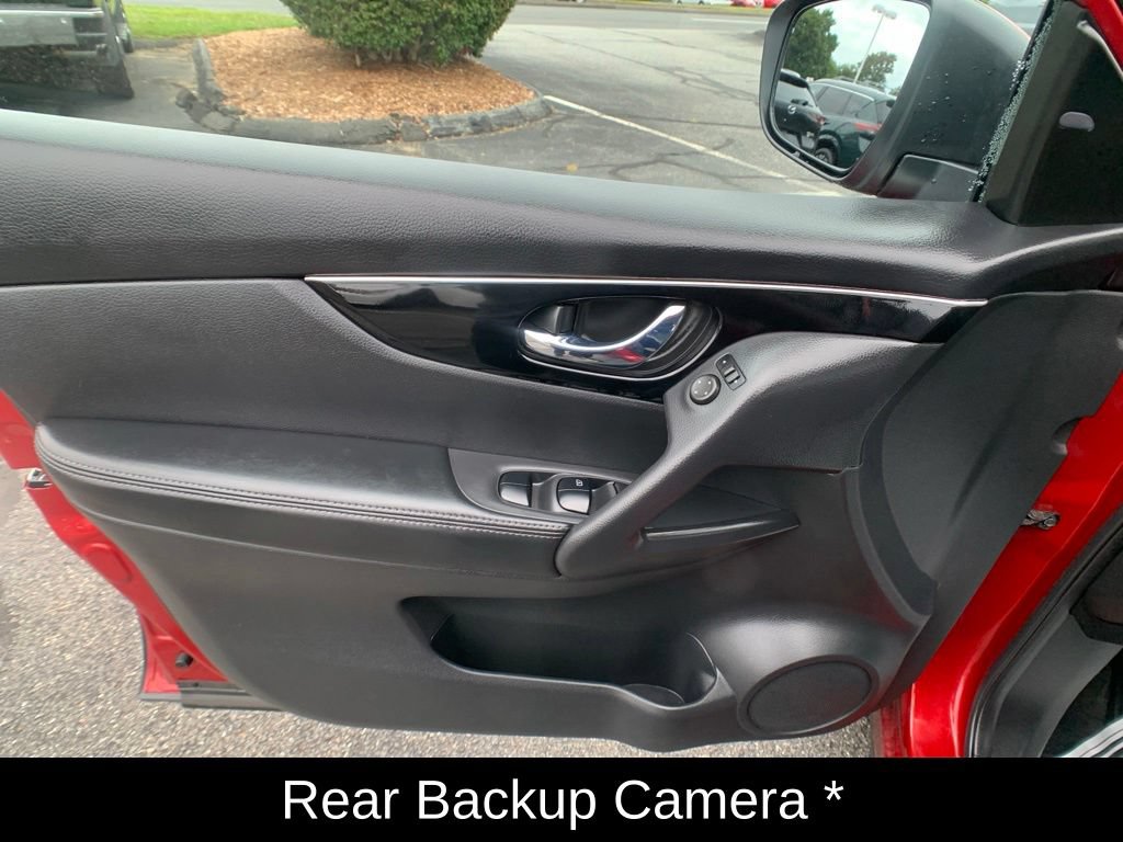 Used 2017 Nissan Rogue Sport SL w/ SL Premium Package AWD/4WD image 10