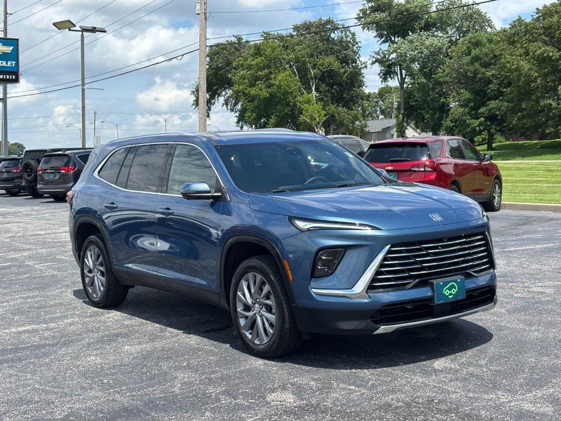 Certified 2025 Buick Enclave Preferred FWD image 7