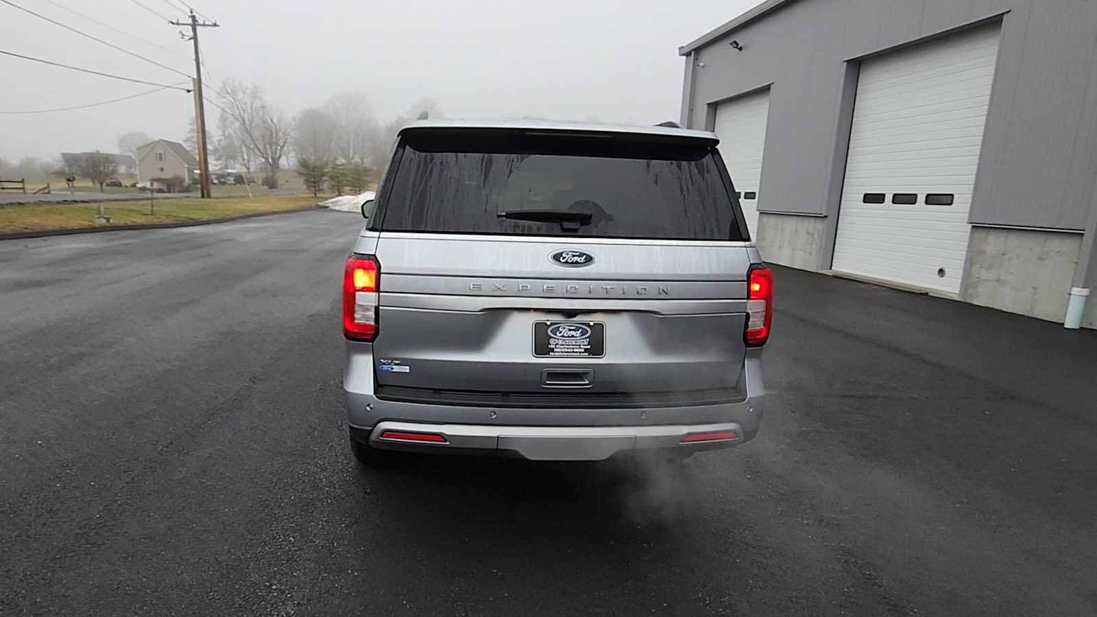 Used 2022 Ford Expedition XLT image 7