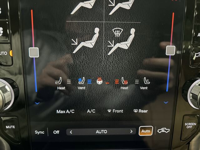 Used 2023 RAM 3500 Limited image 33