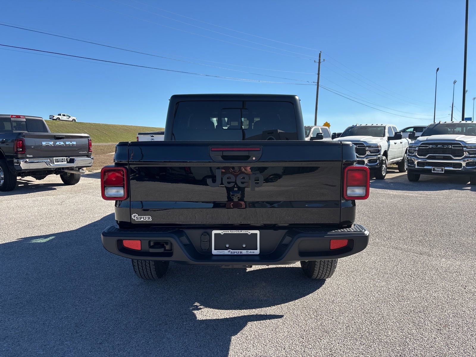 New 2026 Jeep Gladiator Sport AWD/4WD image 5