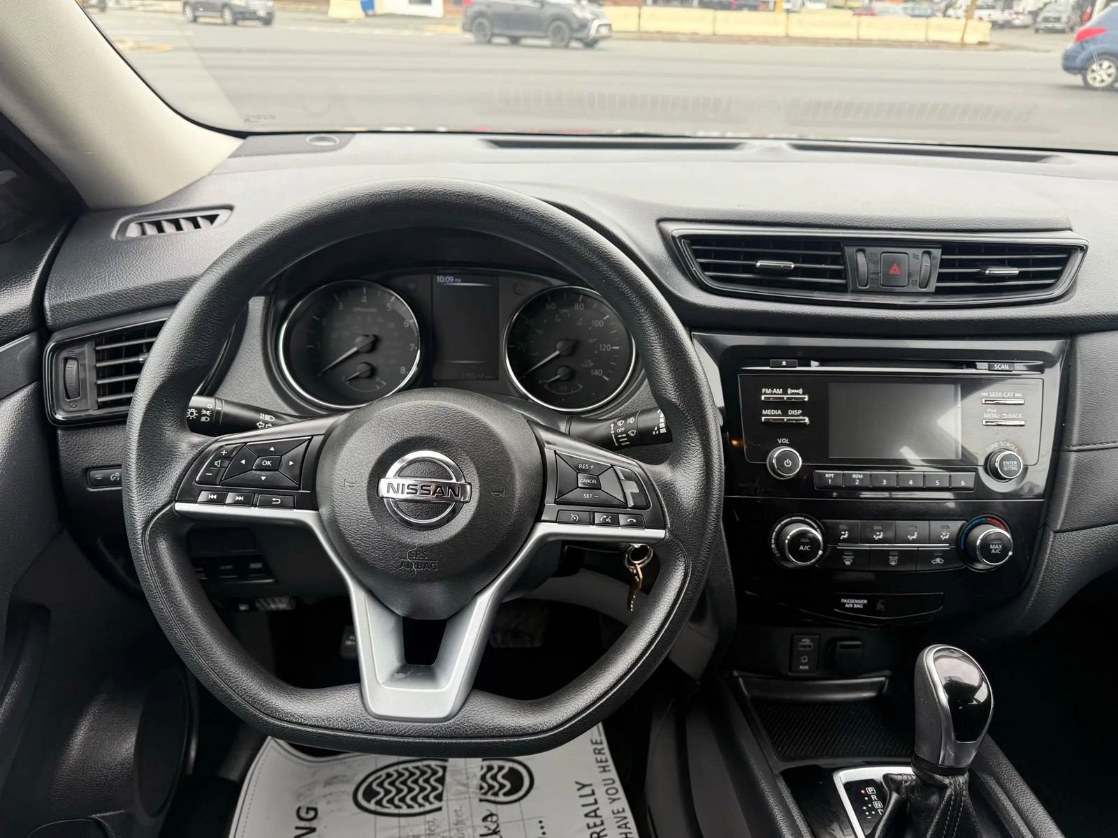 Used 2017 Nissan Rogue S image 12