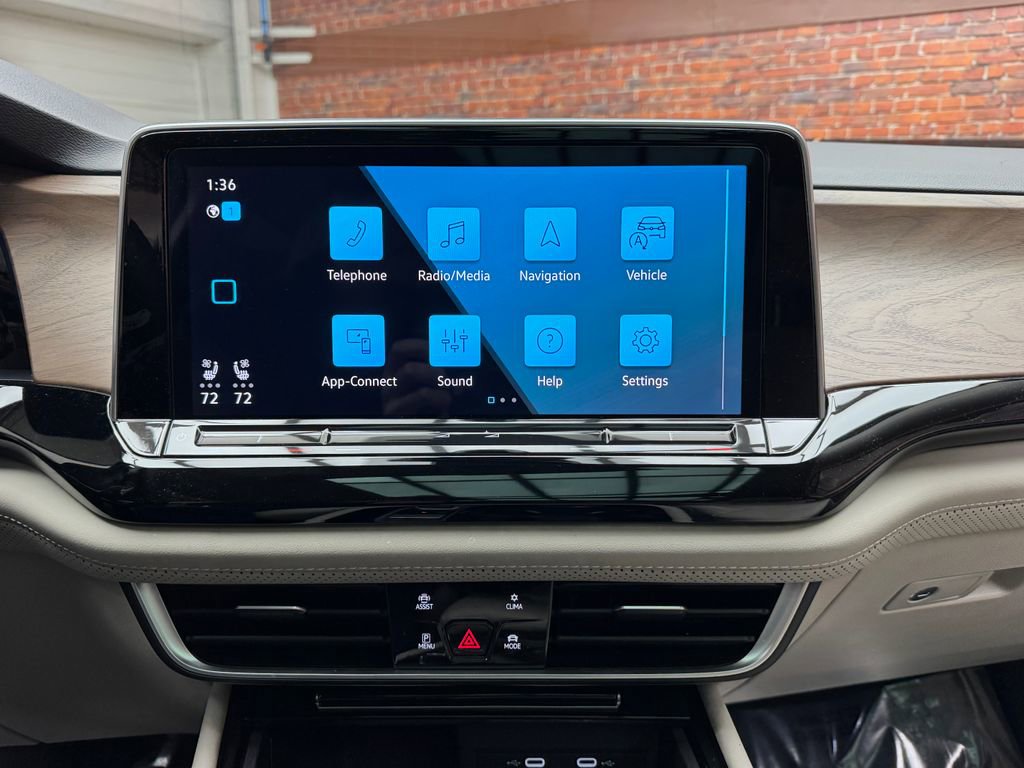 Used 2024 Volkswagen Atlas SE w/ Panoramic Sunroof Package image 19