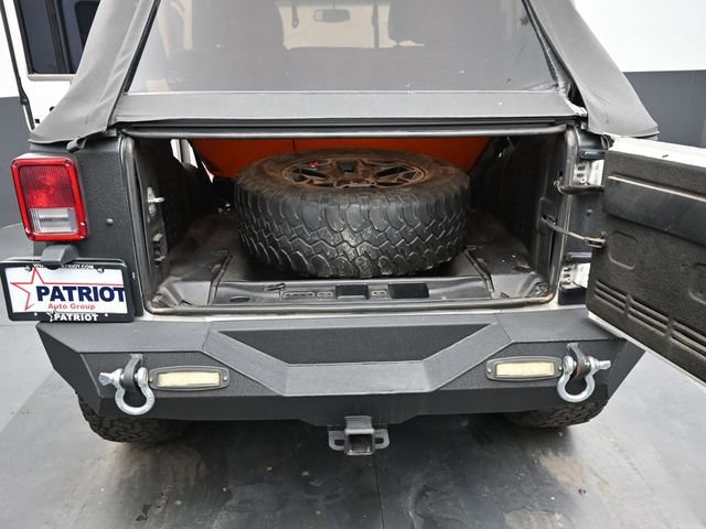 Used 2015 Jeep Wrangler Unlimited Rubicon image 20