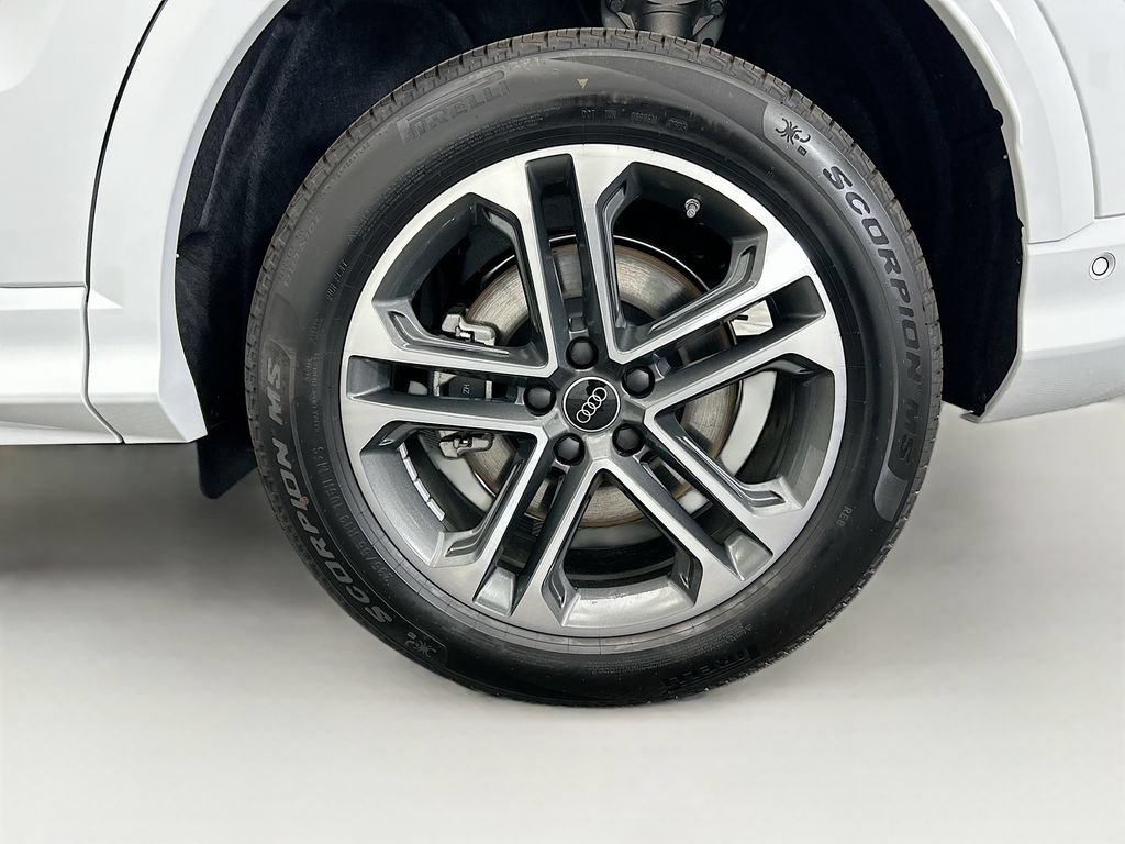 Used 2025 Audi Q5 Premium Plus w/ Premium Plus AWD/4WD image 31