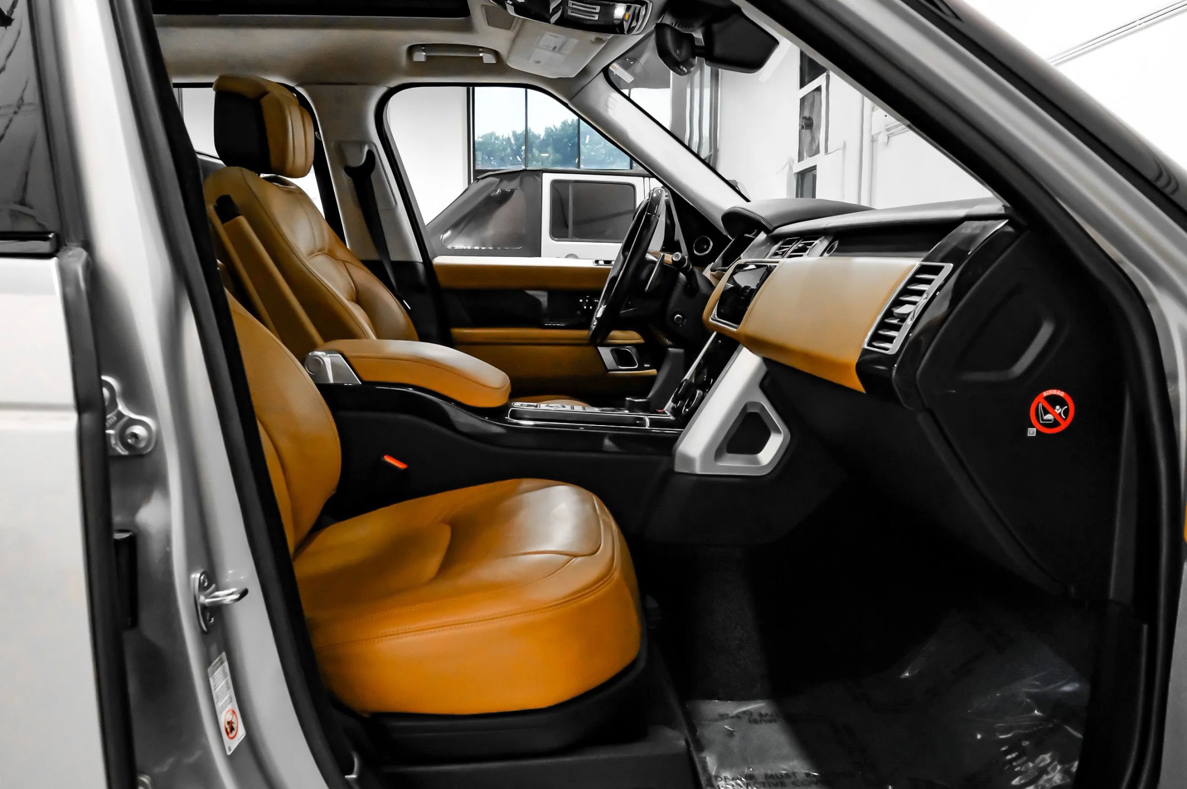 Used 2019 Land Rover Range Rover Long Wheelbase Autobiography image 40