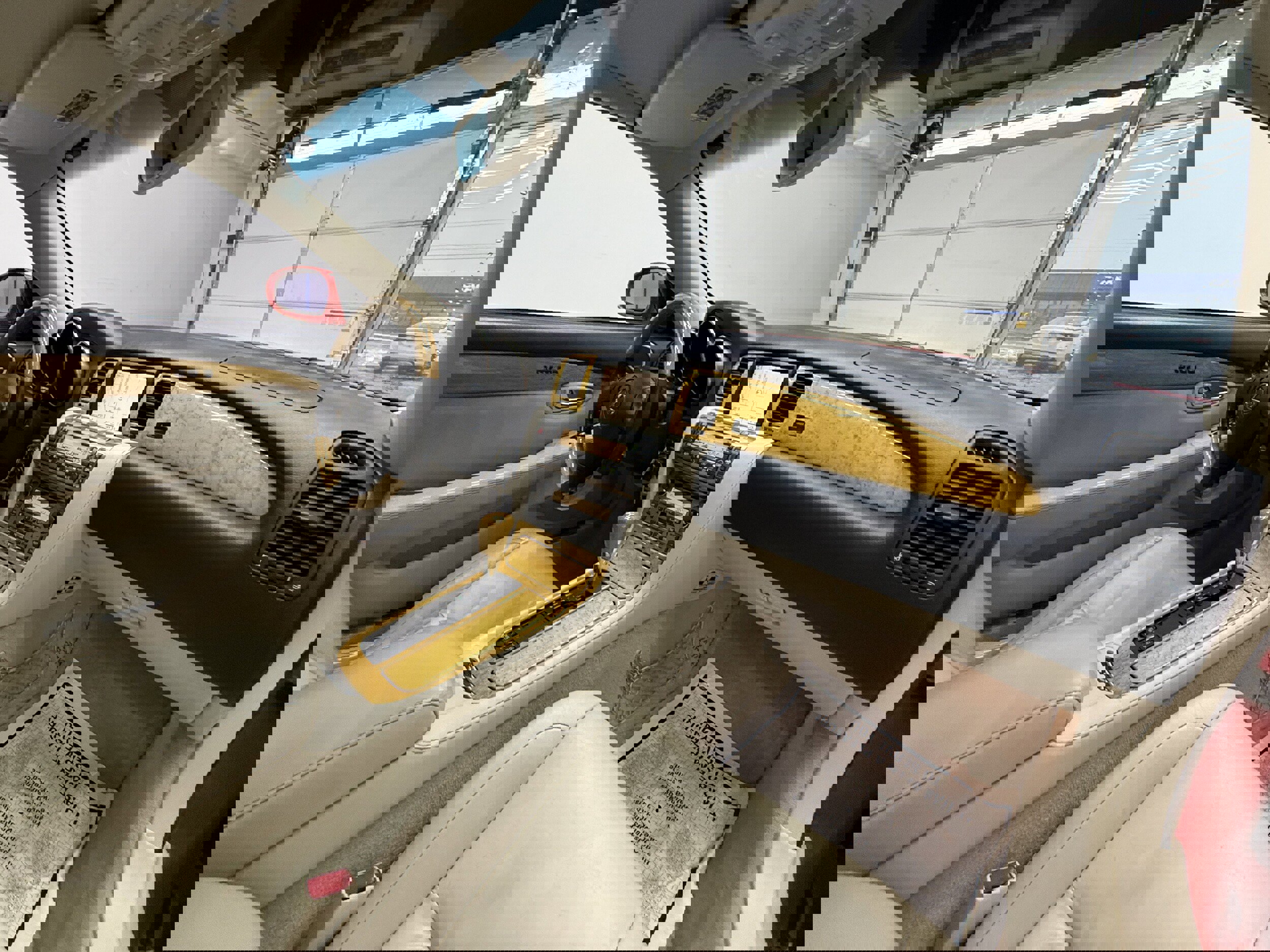 Used 2004 Lexus SC 430 Convertible image 19