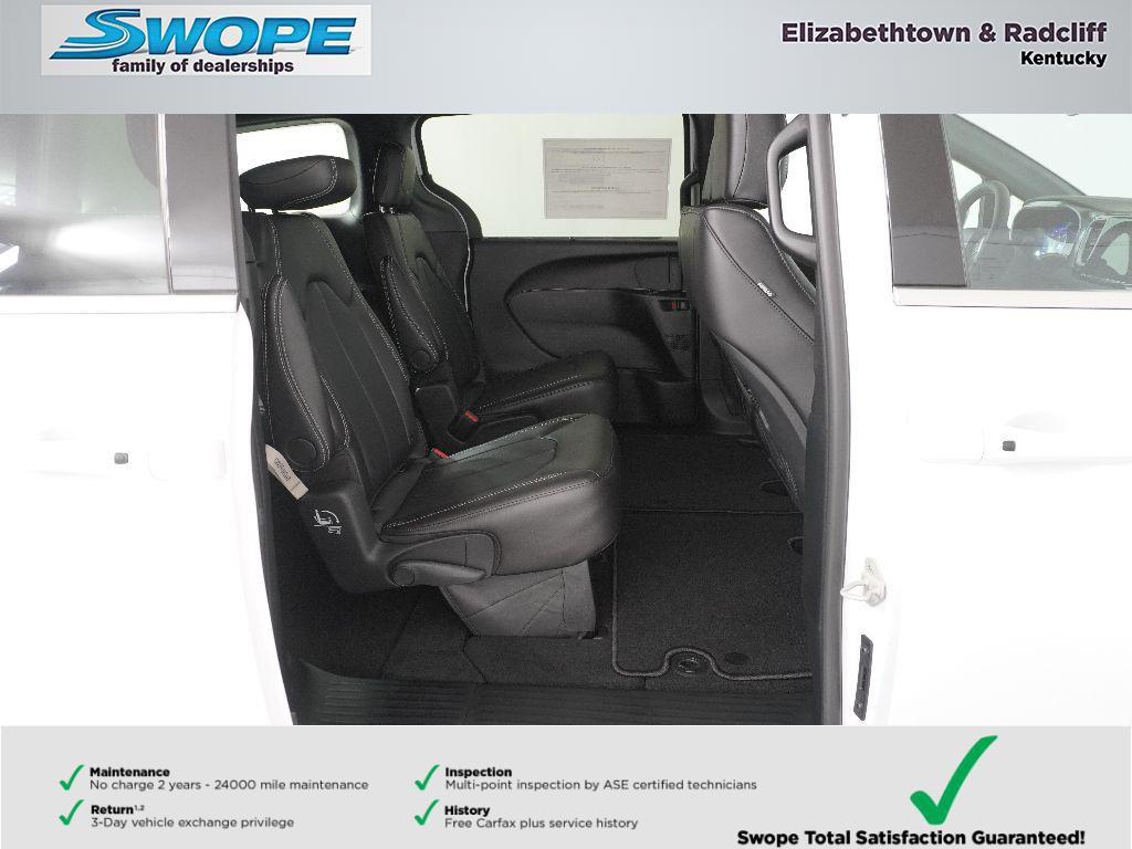 New 2026 Chrysler Voyager LX FWD image 10