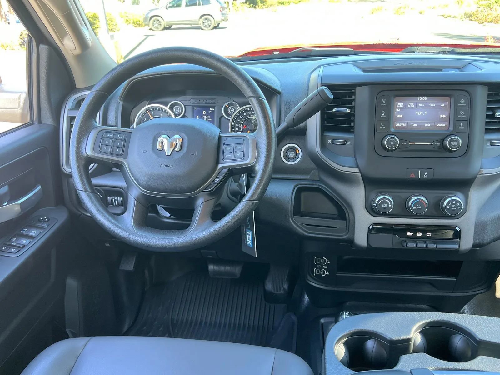 Used 2019 RAM 2500 Tradesman w/ Chrome Appearance Group image 16