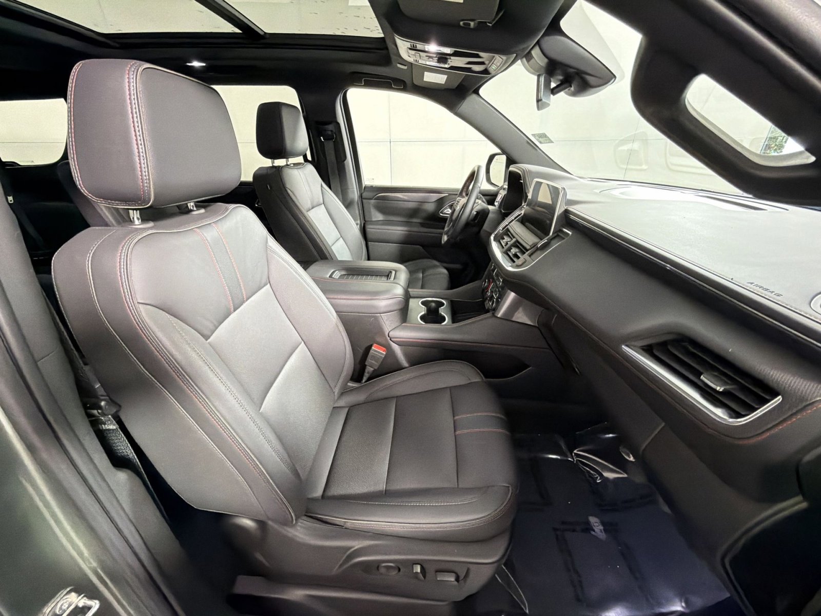 Used 2024 Chevrolet Tahoe RST w/ Luxury Package image 28