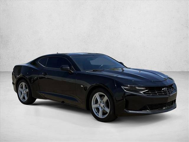 Used 2020 Chevrolet Camaro LT RWD image 3