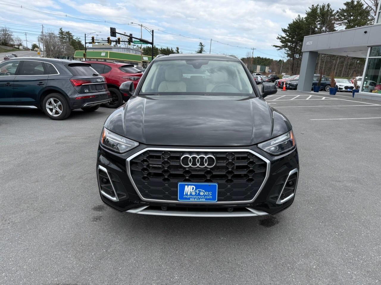 Used 2023 Audi Q5 e Premium Plus w/ Premium Plus Package AWD/4WD image 3