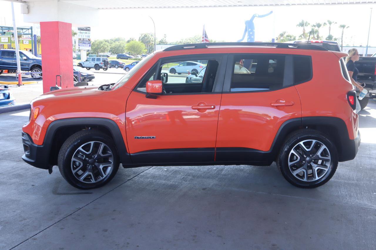 Used 2018 Jeep Renegade Latitude w/ Popular Equipment Group FWD image 8