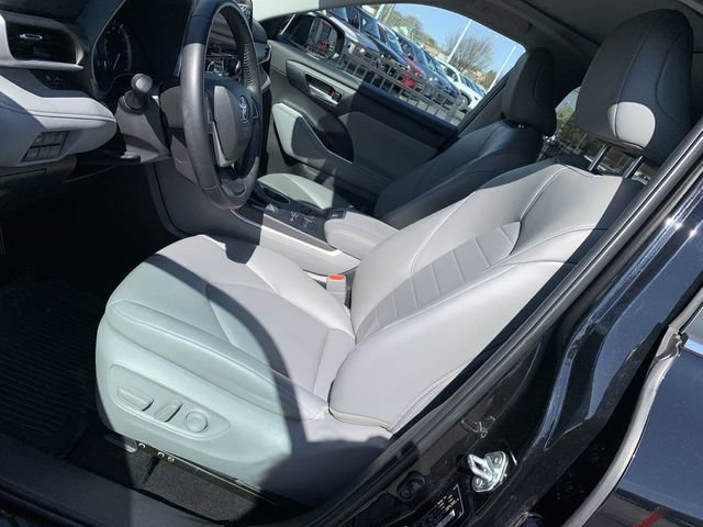 Used 2023 Toyota Highlander XLE image 18