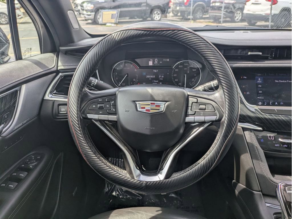 Used 2022 Cadillac XT6 Premium Luxury AWD/4WD image 16