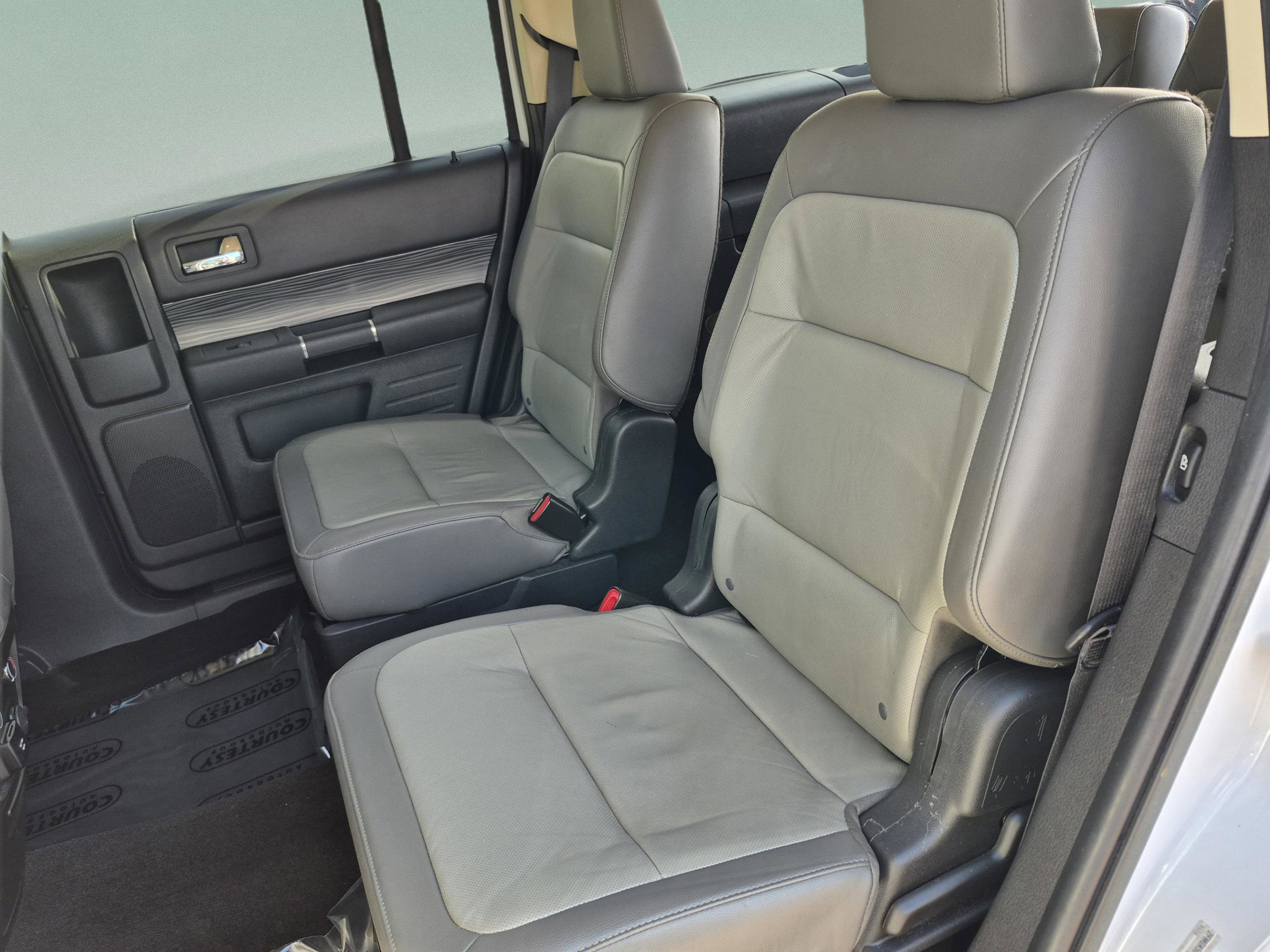 Used 2019 Ford Flex SEL w/ Equipment Group 202A FWD image 17