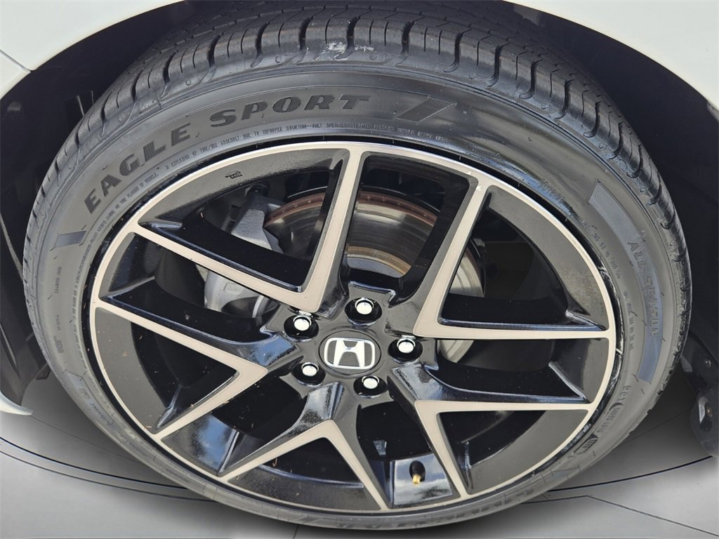 Used 2024 Honda Civic Sport Touring image 9