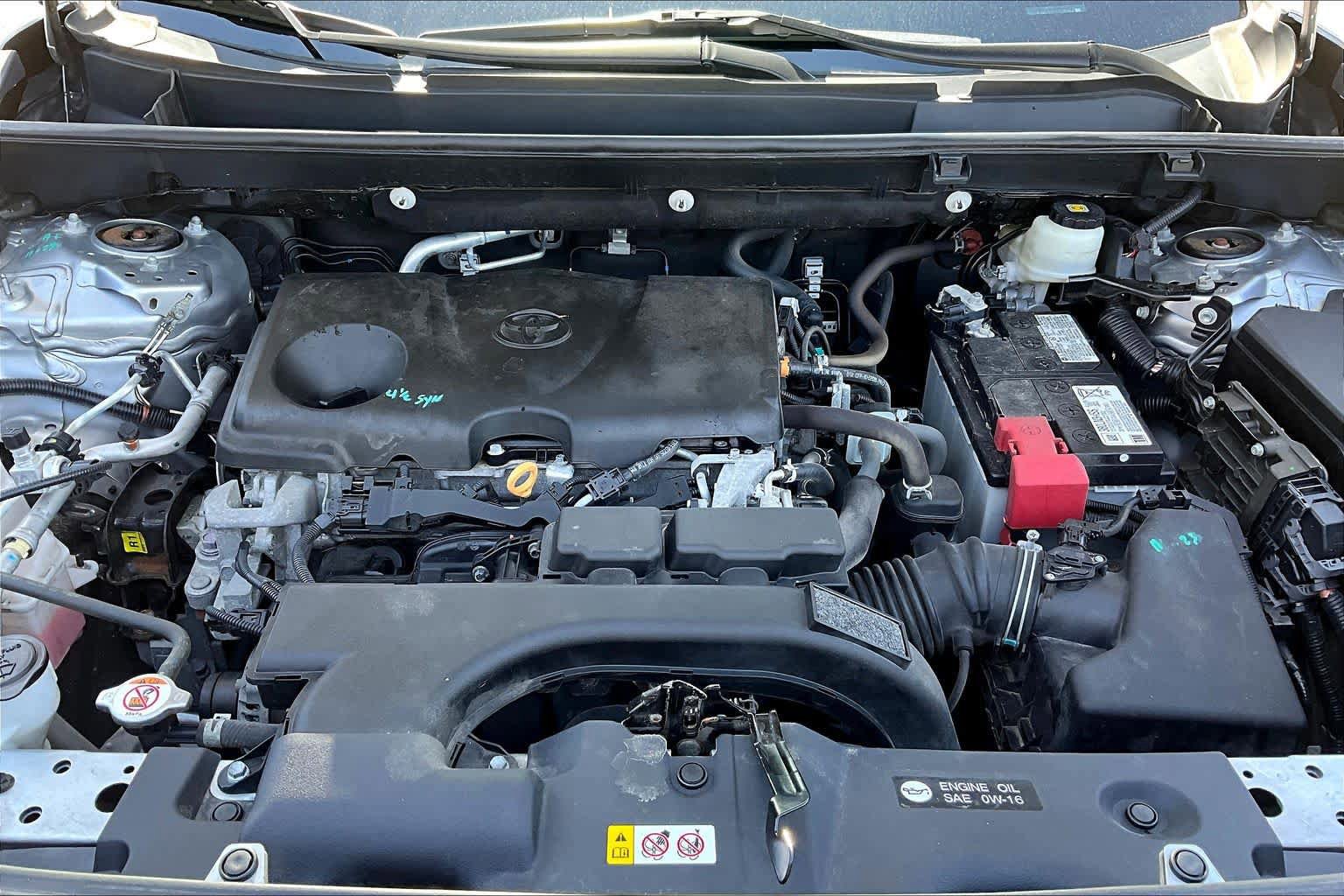 Used 2020 Toyota RAV4 LE w/ All Weather Liner Package AWD/4WD image 30