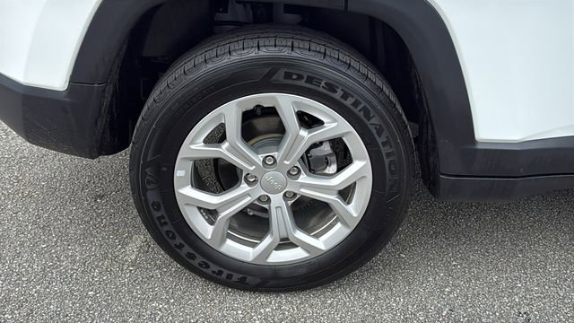 Used 2024 Jeep Compass Latitude AWD/4WD image 12