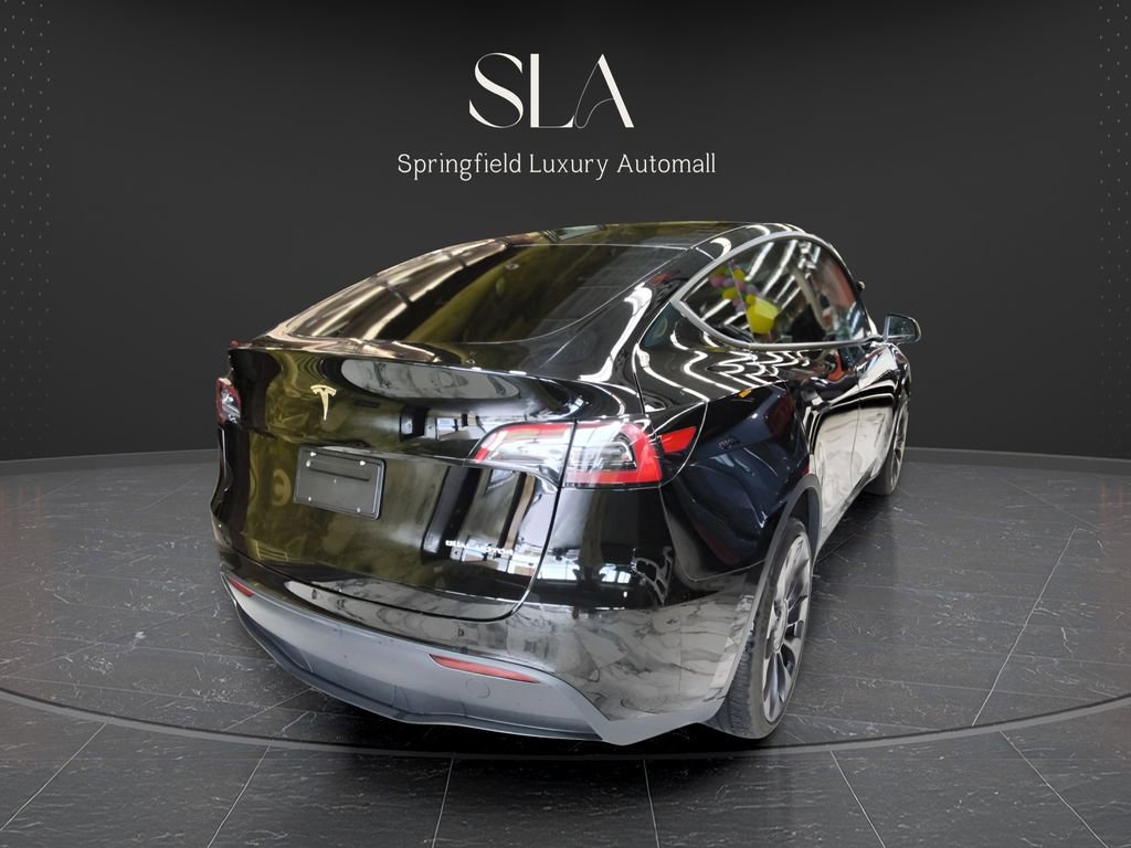 Used 2023 Tesla Model Y Long Range AWD/4WD image 3