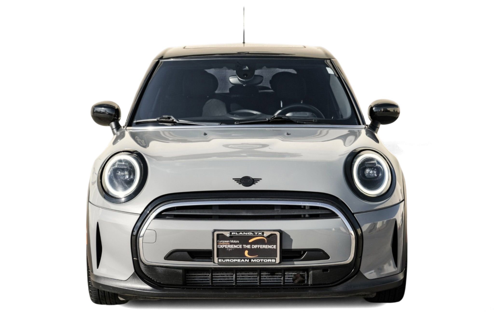 Used 2022 MINI Cooper 4-Door Hardtop w/ Signature Upholstery Package image 5