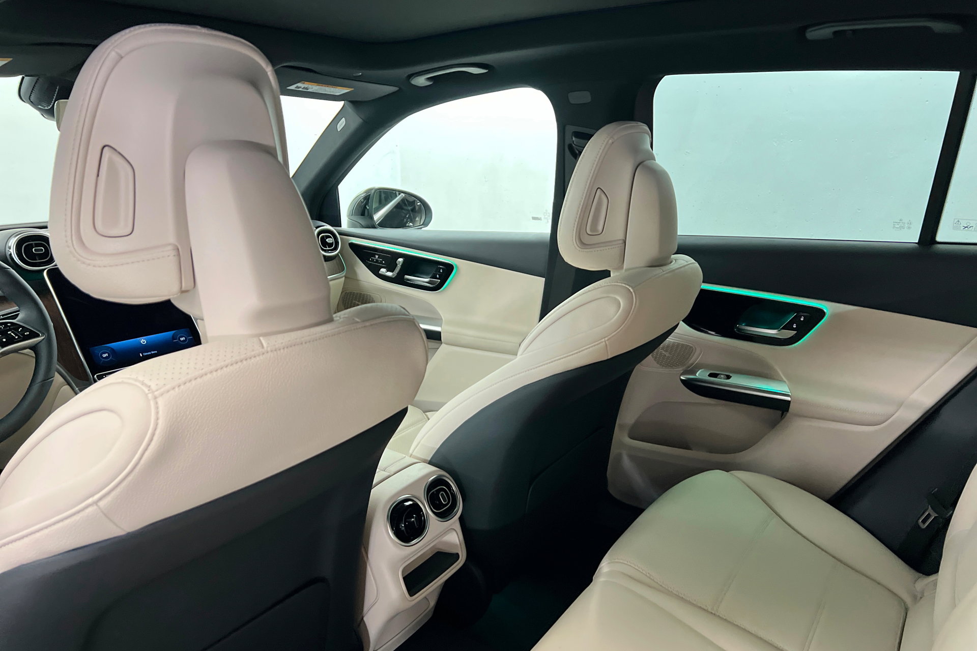 New 2026 Mercedes-Benz GLC 300 4MATIC image 19