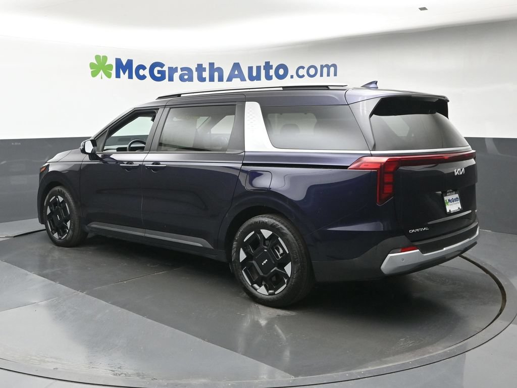 Used 2025 Kia Carnival EX FWD image 26