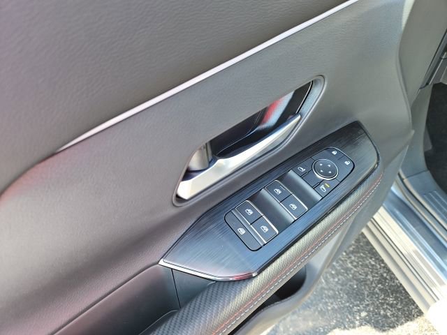 New 2026 Nissan Kicks SR w/ Cold Weather Package image 22