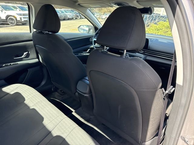 Used 2023 Hyundai Elantra SEL w/ Convenience Package image 25