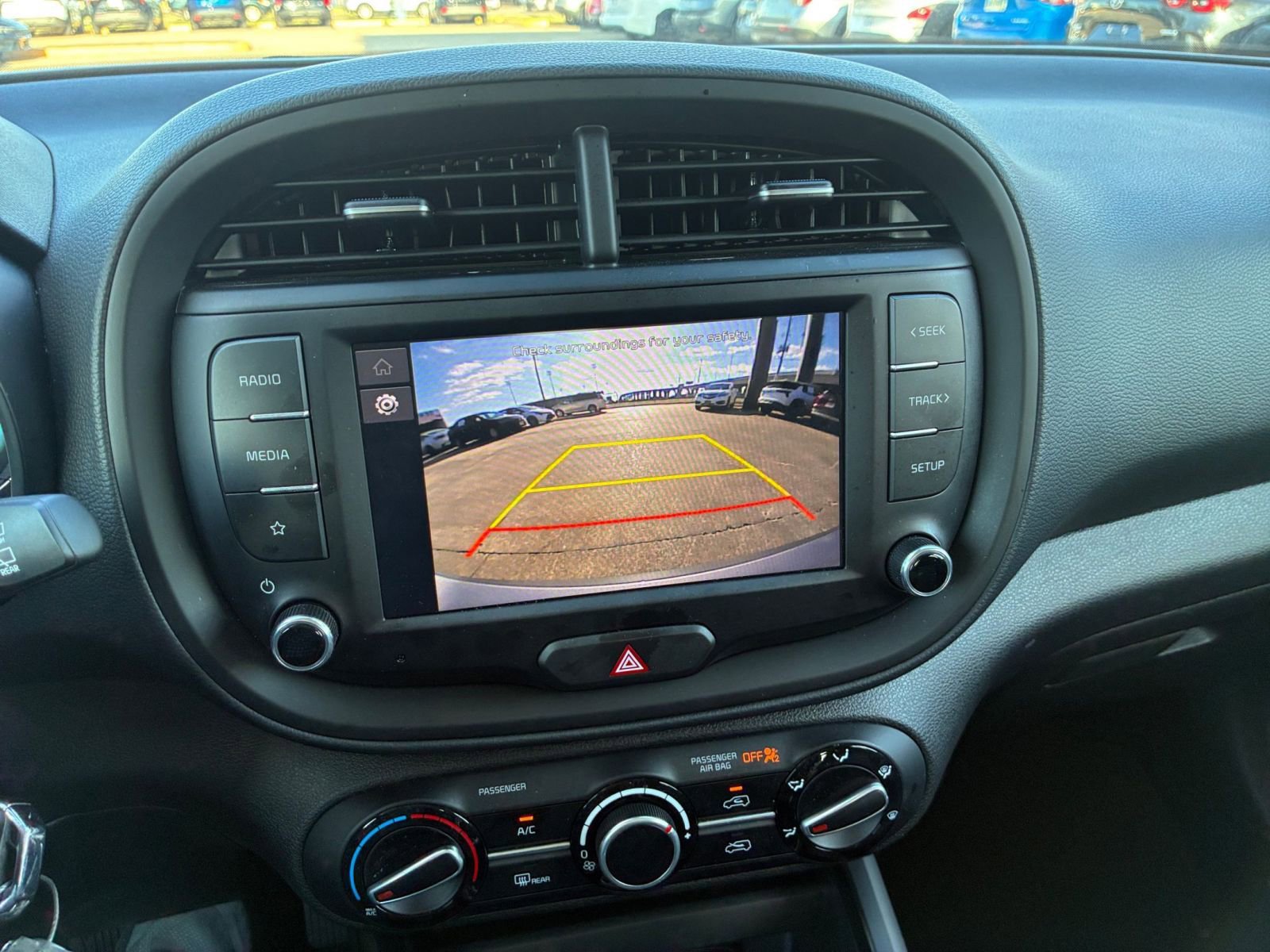 Used 2025 Kia Soul LX w/ LX Technology Package image 18