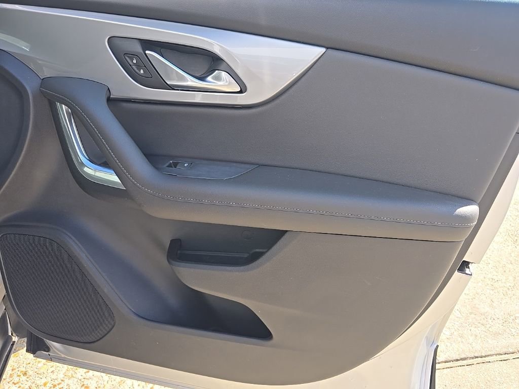 Used 2020 Chevrolet Blazer LT image 37