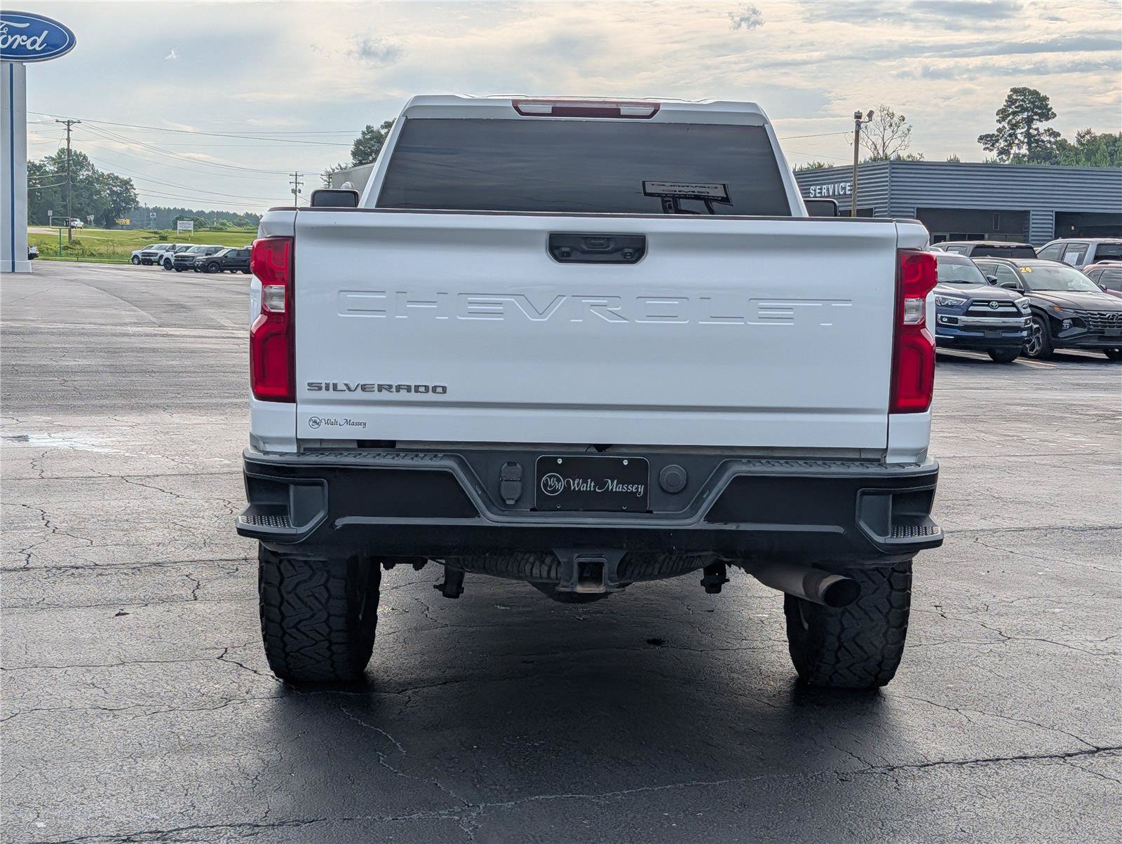 Used 2020 Chevrolet Silverado 2500 Custom w/ Custom Value Package AWD/4WD image 4