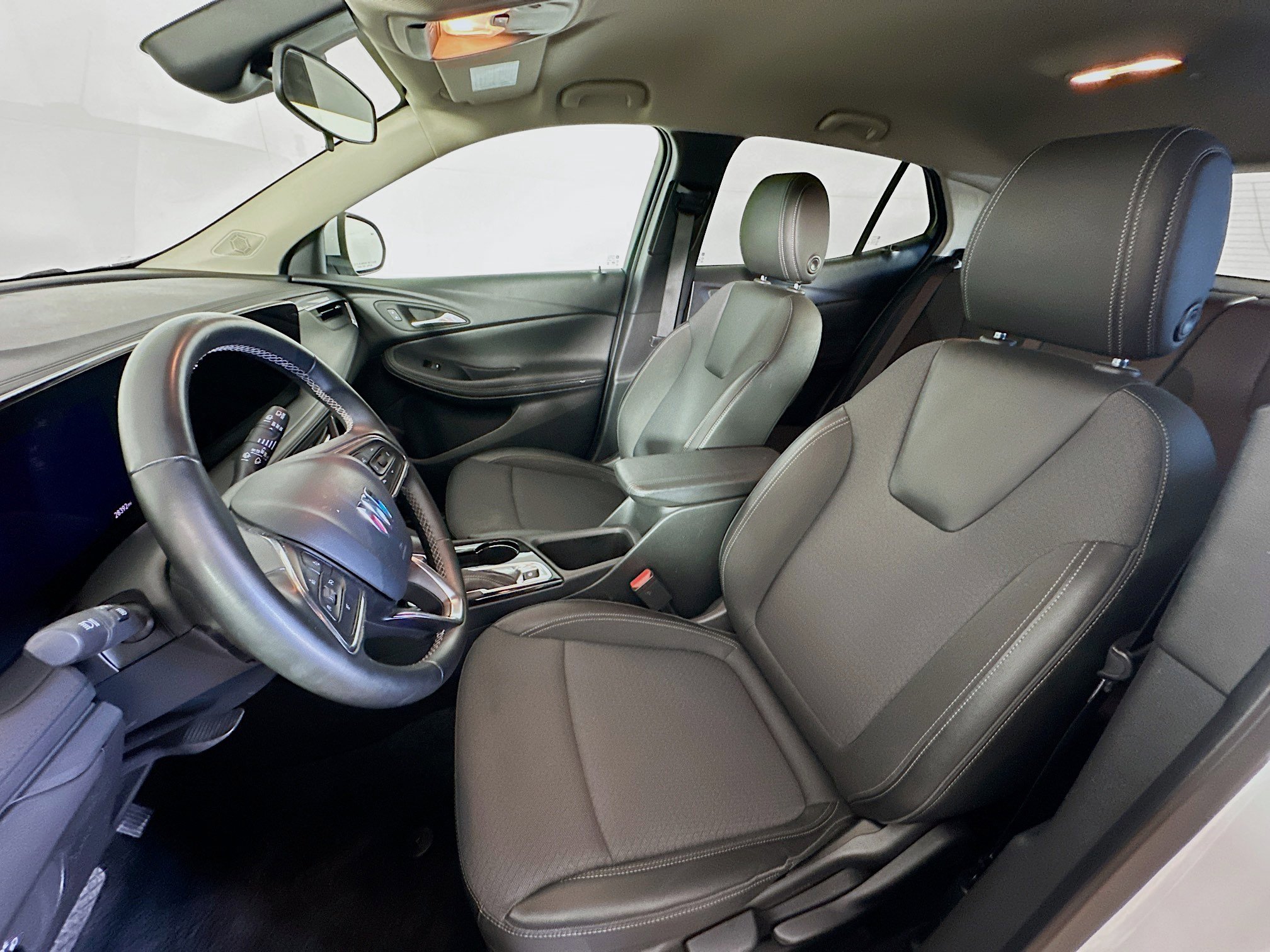 Used 2025 Buick Encore GX Preferred FWD image 13