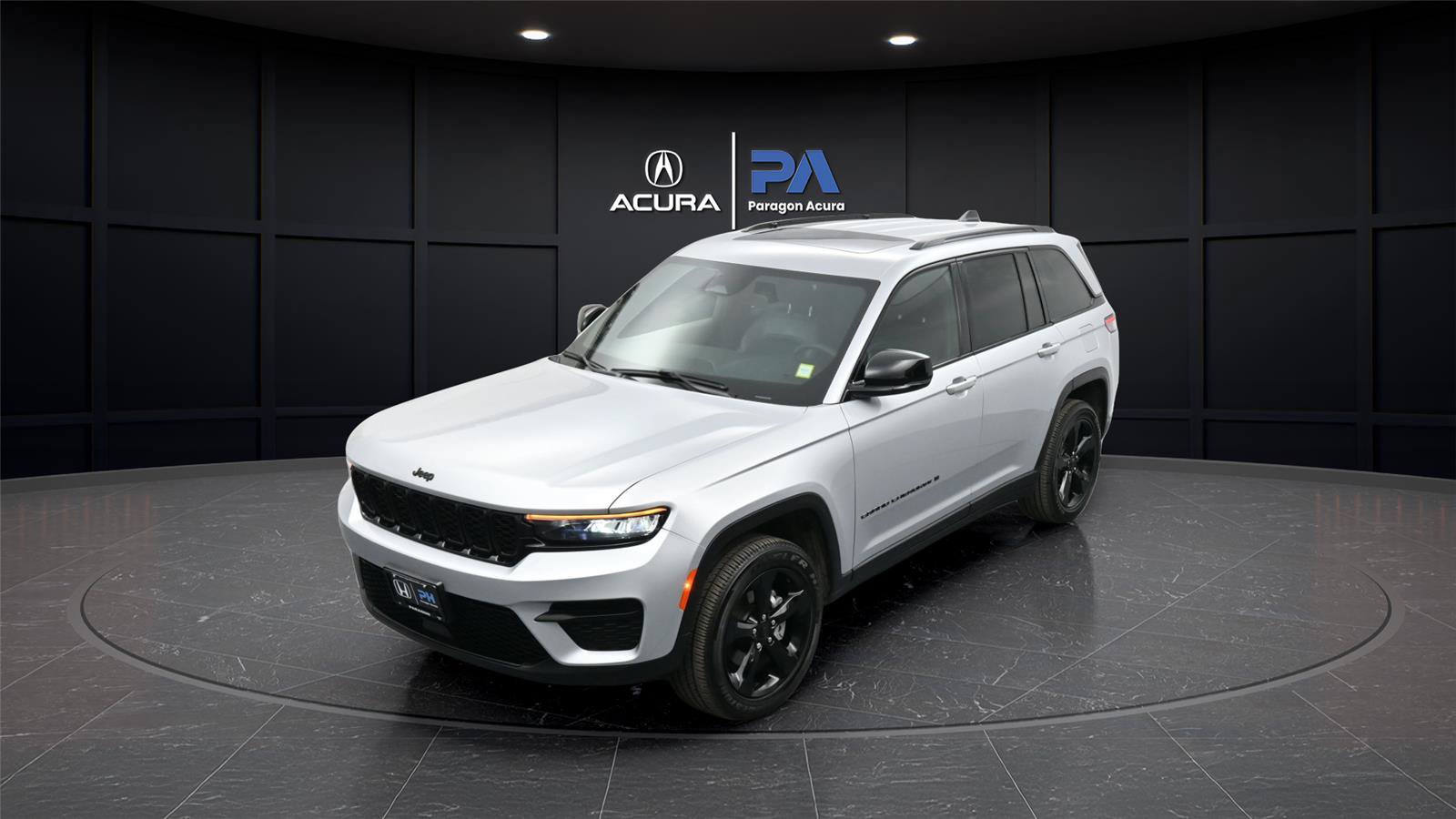 Used 2025 Jeep Grand Cherokee Altitude AWD/4WD image 37